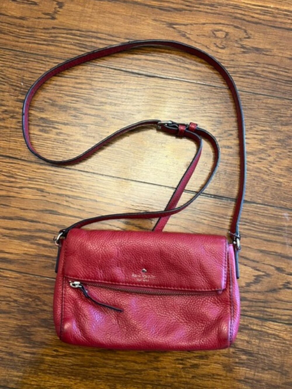 Women's KATE SPADE New York Red Leather Purse Shoulder bag, Zip Close, Good Con!